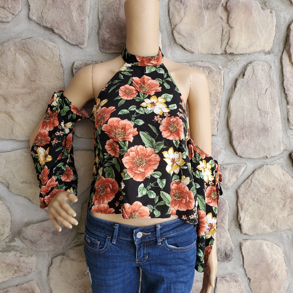 FOREVER 21 | Off the Shoulder Halter Top Floral Blouse
